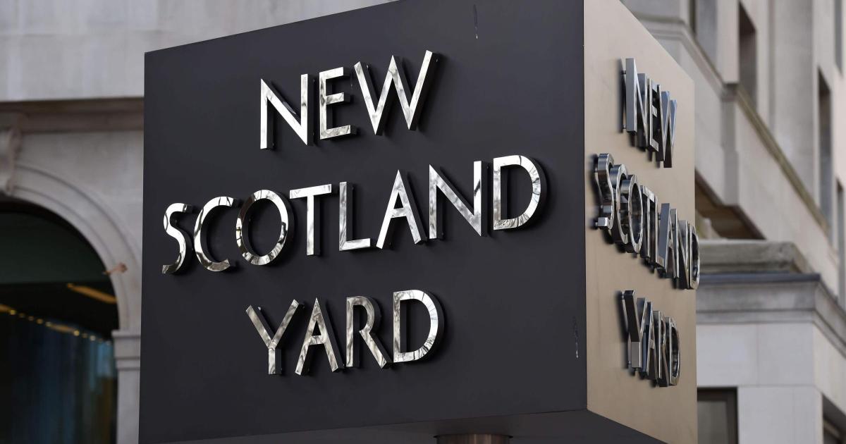 Police name man who died after stabbing outside London restaurant - Vimarsana News