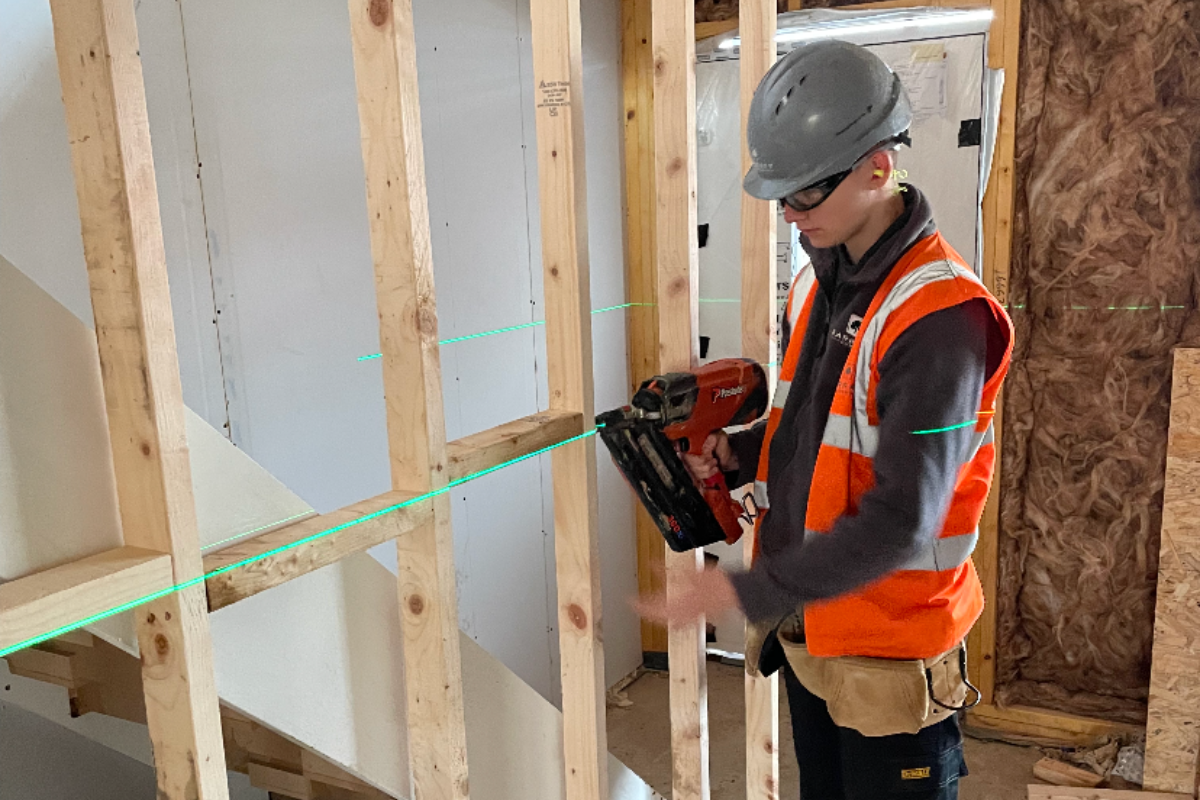 Owen Goodland helps Barratt Homes with apprentice week - Vimarsana News