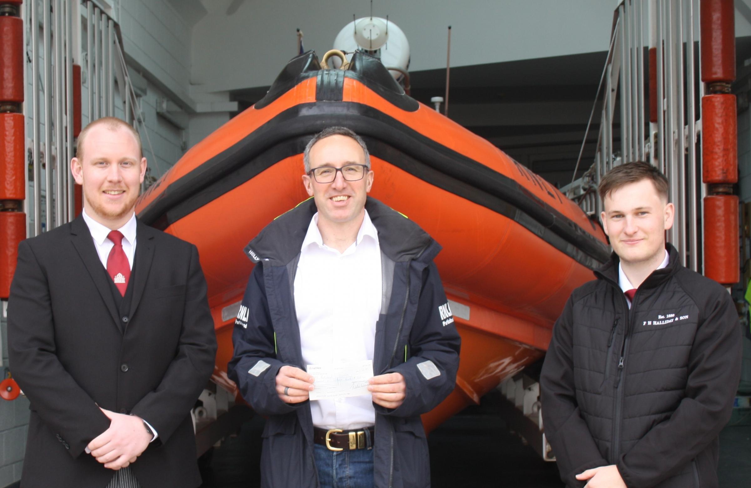 Portishead's F H Halliday and Son donate to RNLI Portishead - Vimarsana News